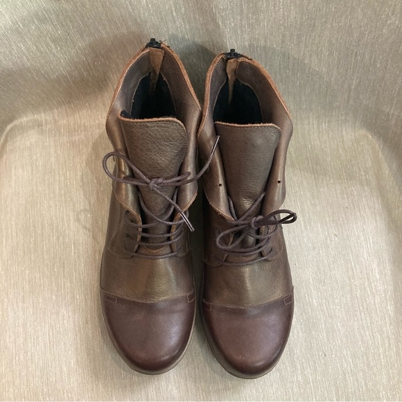 BUENO Sz 36 Sunderland Metallic Two Toned Back Zipper Laces Ankle Leather Boots - Picture 3 of 10